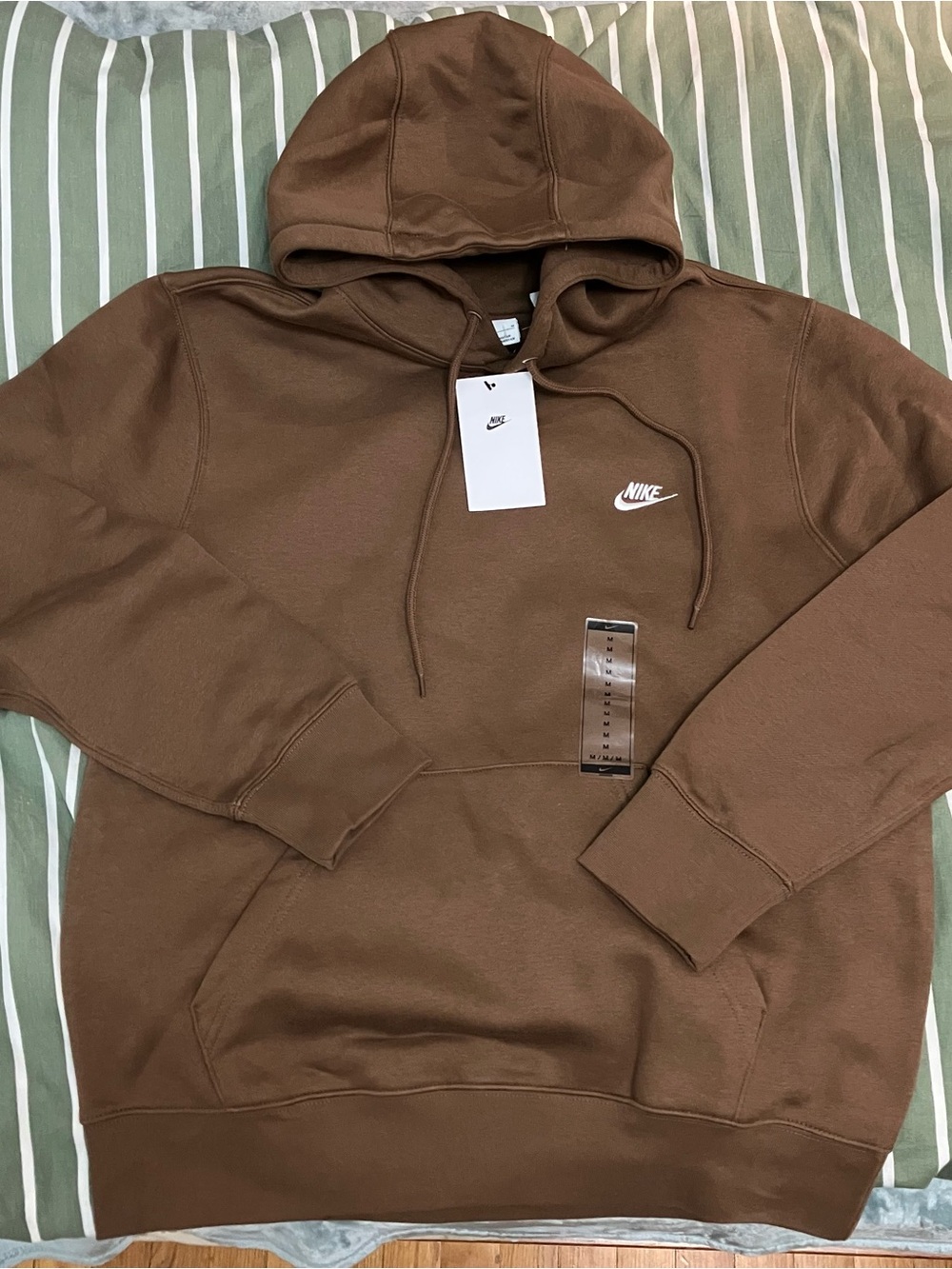 NWT Men’s Nike Club Fleece Pullover Hoodie Khaki Brown Size Medium